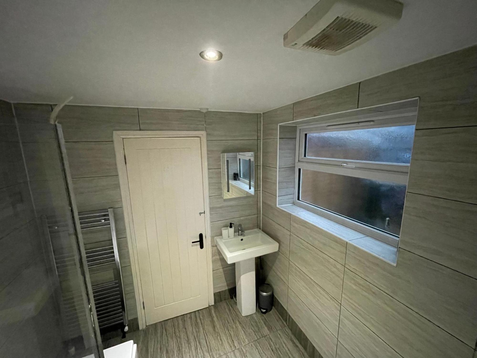 Welcome Rooms 54 Swindon Esterno foto